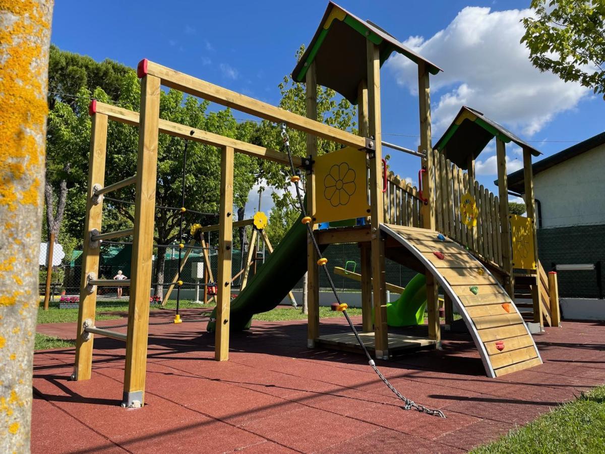Camping Apuano Marina di Massa Kültér fotó